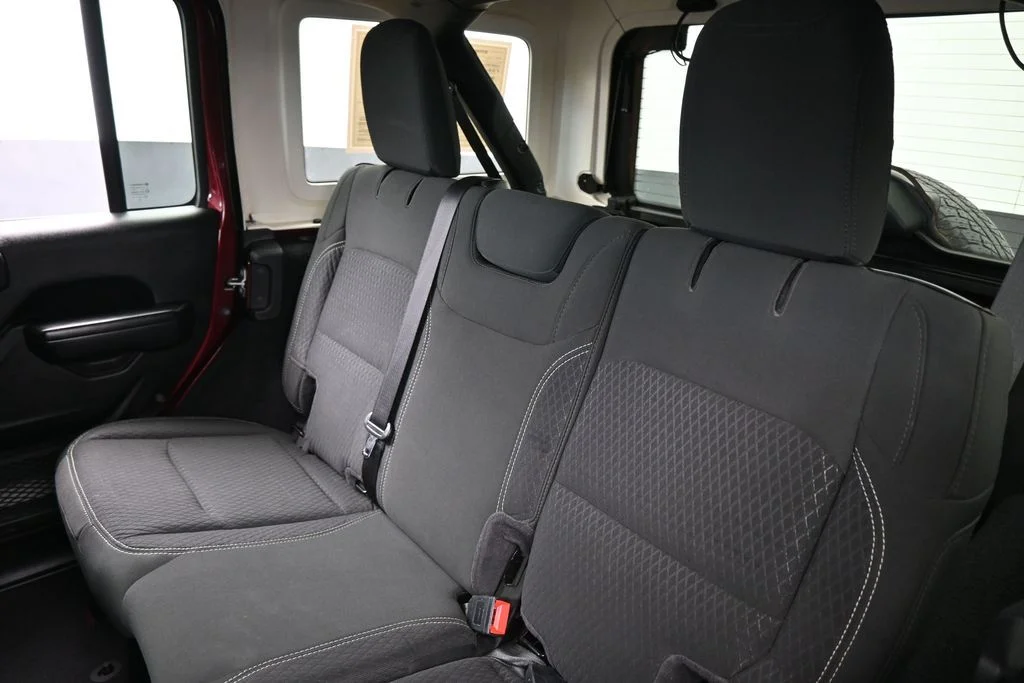 Used 2021 Snazzberry Pearlcoat Jeep Unlimited Sport S image 33
