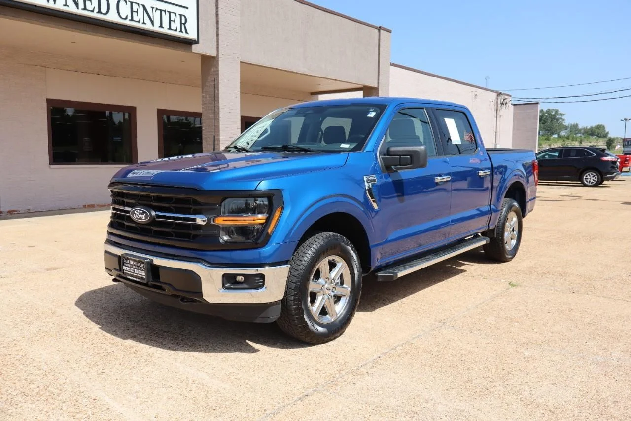 Used 2025 Atlas Blue Ford XLT image 2