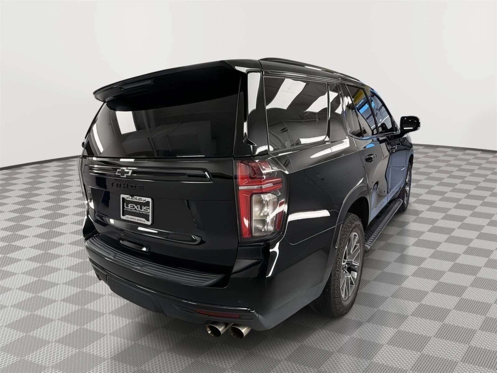 Used 2024 Black Chevrolet Z71 image 7