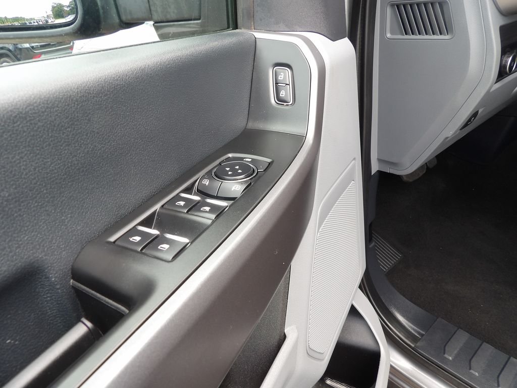 Used 2025 Gray Metallic Ford XLT image 22