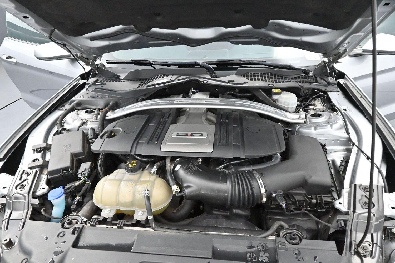 Used 2020 Iconic Silver Ford GT image 30