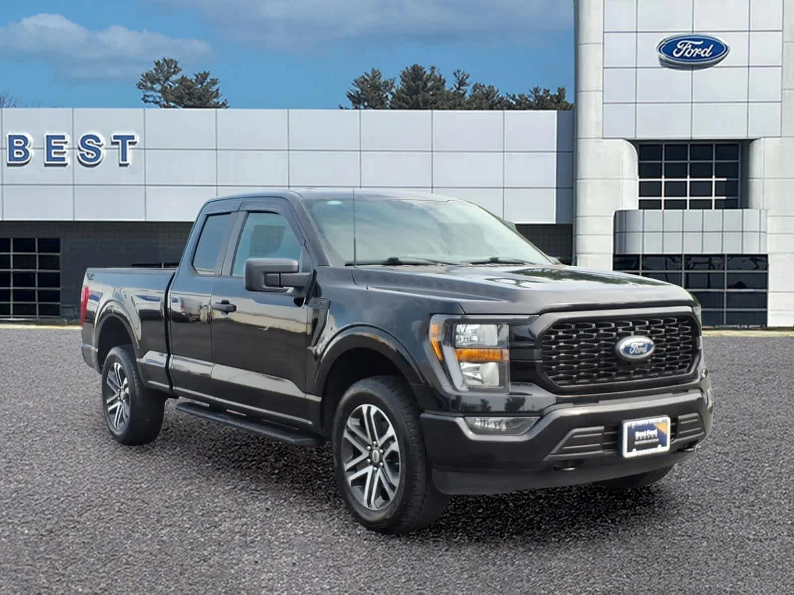Used 2023 Agate Black Metallic Ford XL image 9
