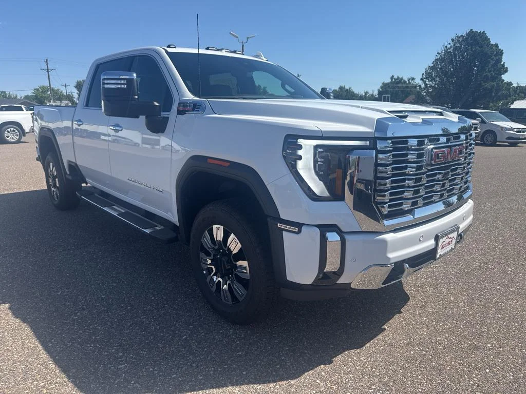 New 2025 Summit White GMC Denali image 4