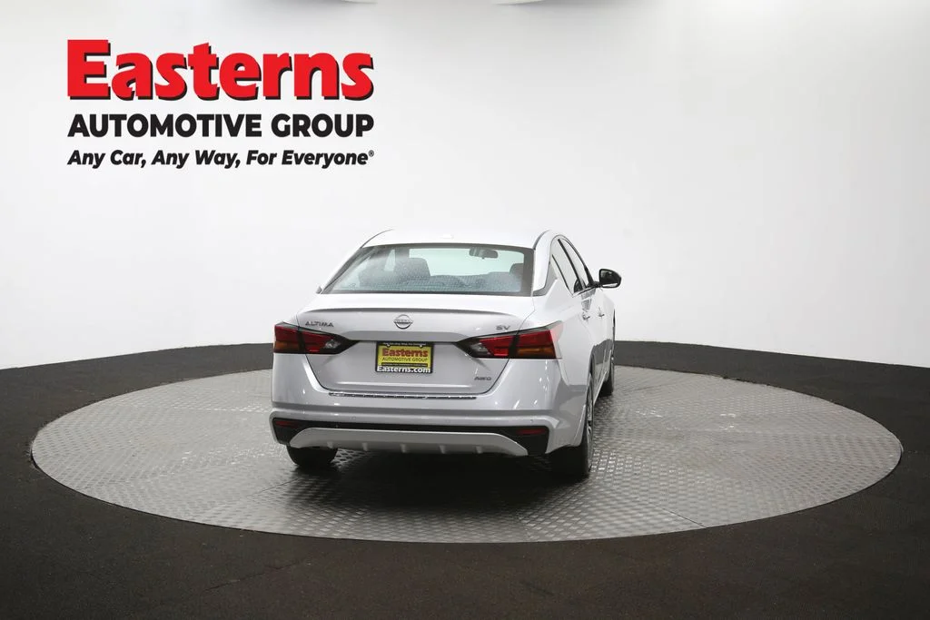 Used 2023 Silver Nissan 2.5 SV image 37