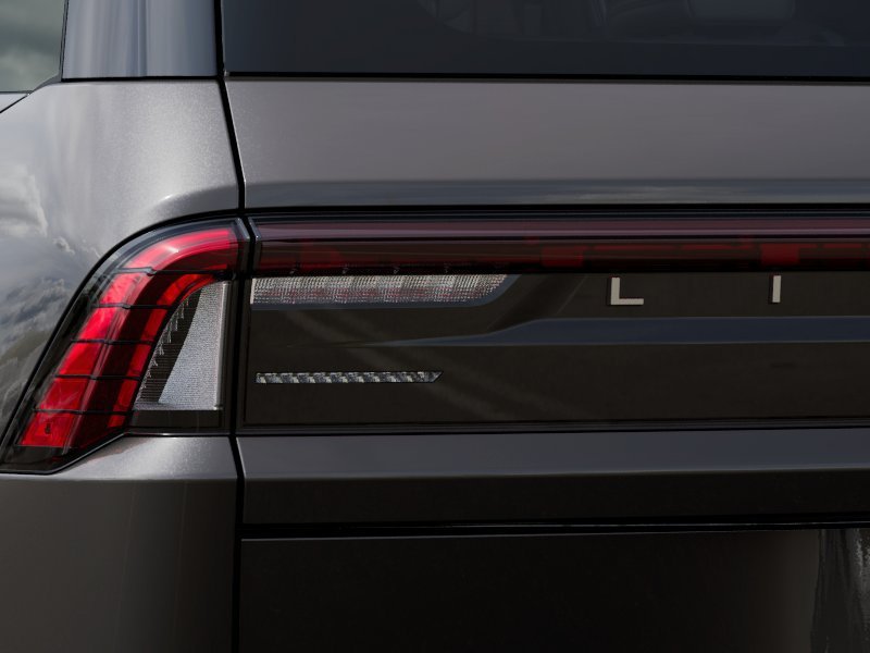 New 2027 Chroma Caviar Dark Gray Metallic Clearcoat Lincoln Black Label image 21