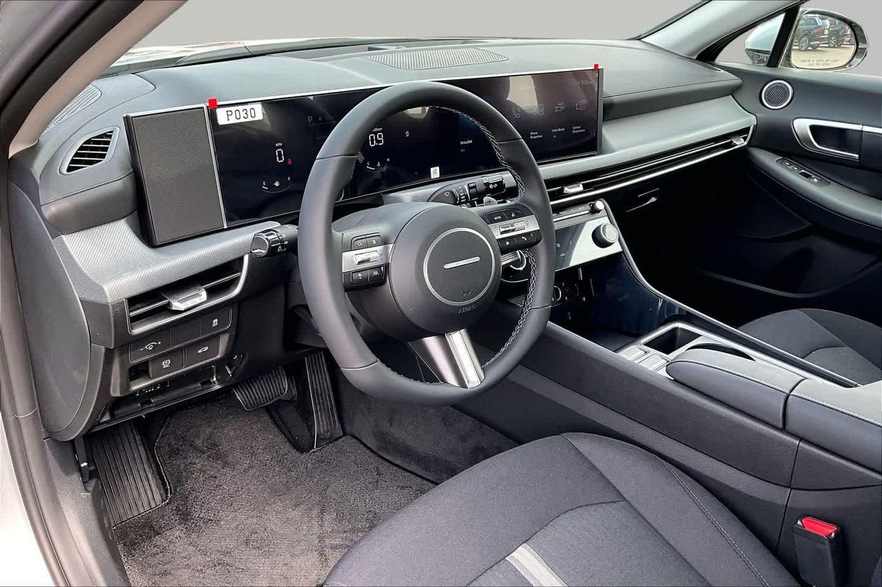 New 2026 Aero Silver Hyundai SEL Sport image 8