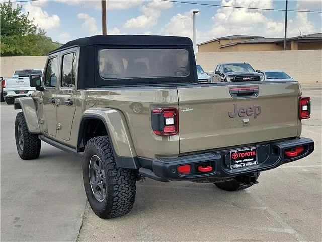 Used 2020 Gobi Clearcoat Jeep Rubicon 4x4 Crew Cab 5 ft. box image 2