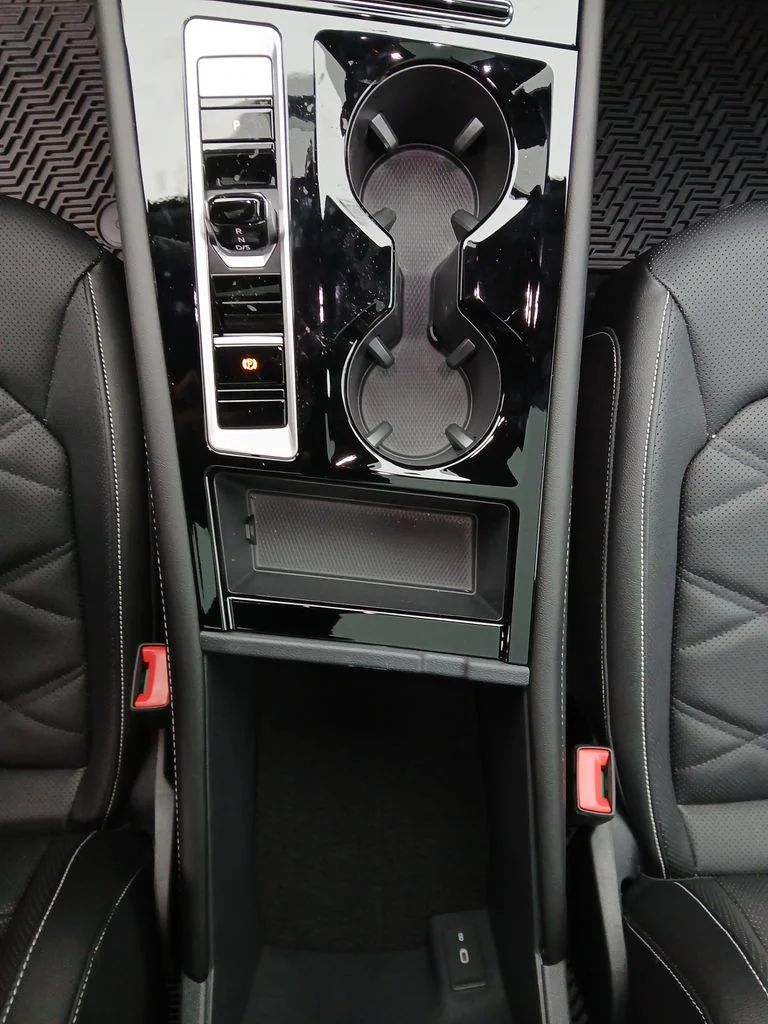 New 2026 Gray Volkswagen 2.0T SE w/Technology image 25