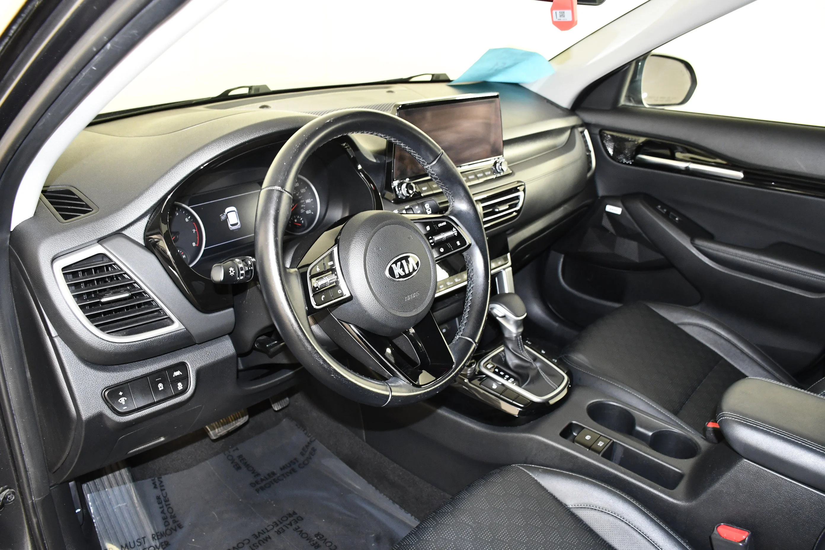Used 2021 Gravity Gray Kia SX image 37