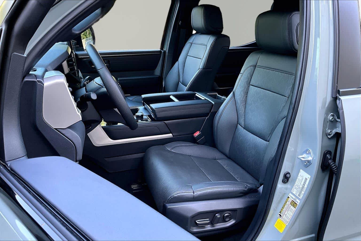 Used 2025 Lunar Rock Toyota Limited image 8