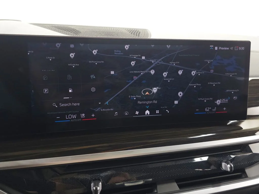 Used 2025 Gray BMW xDrive40i image 27