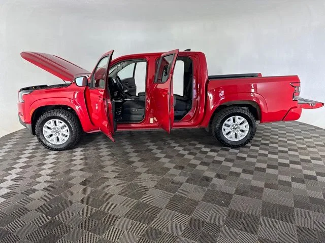 Used 2022 Red Nissan SV image 9