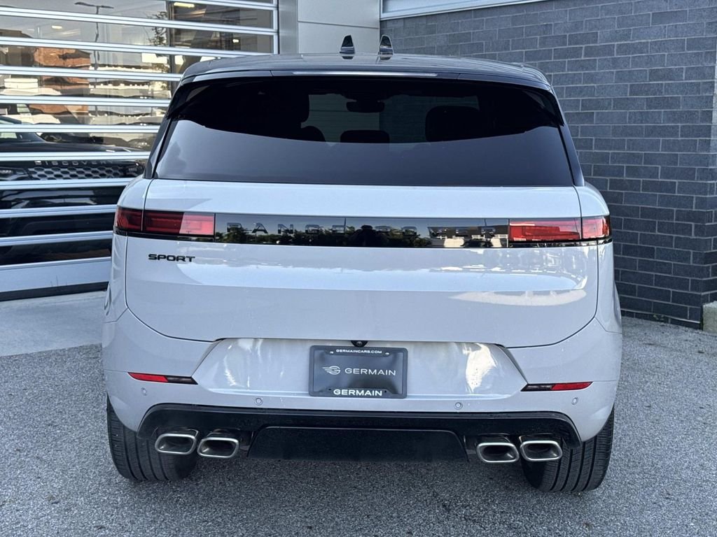 Used 2025 Gray Land Rover Dynamic SE image 5