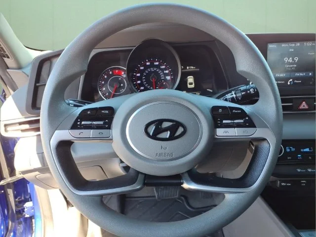 Used 2021 Blue Hyundai SEL image 23
