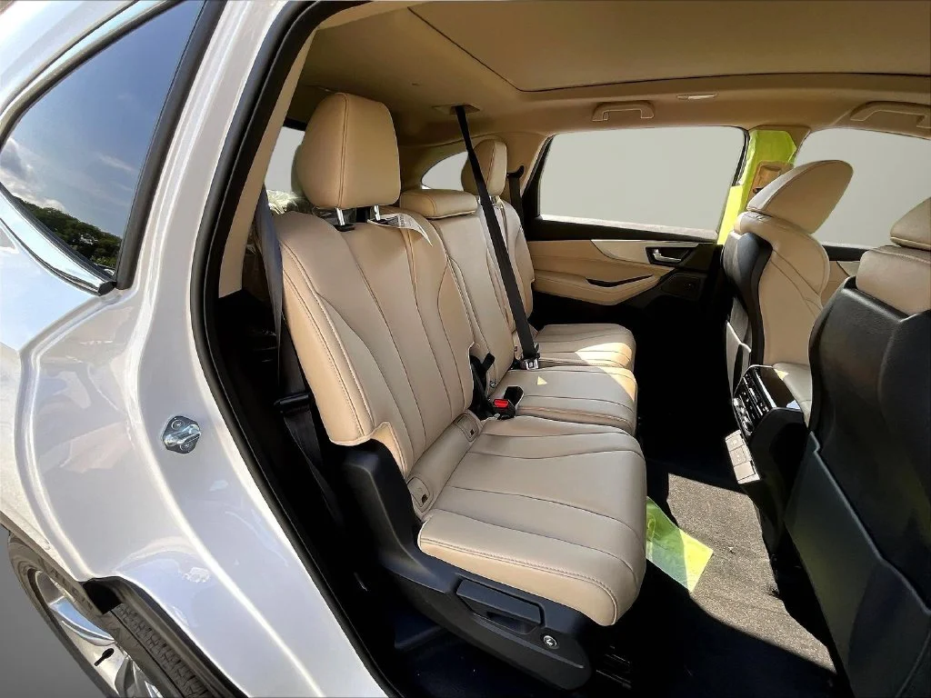 New 2026 Platinum White Pearl Acura SH-AWD image 9
