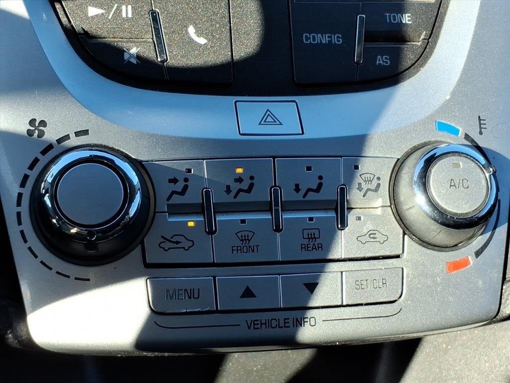 Used 2017 Summit White Chevrolet LS image 17