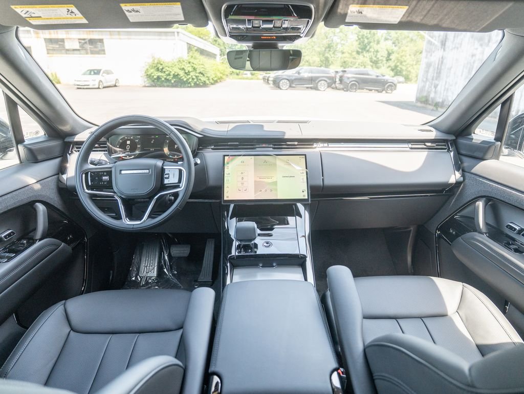 New 2026 Fuji White Land Rover SE image 17