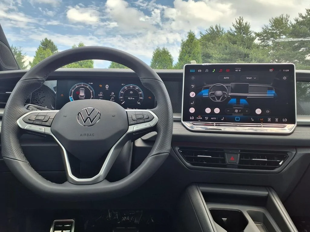 New 2026 Opal White with Deep Black Roof Volkswagen 2.0T SE R-Line Black image 14