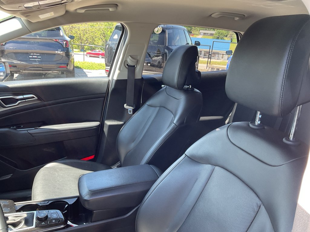 Certified Used 2023 Glacial White Pearl Kia EX image 19