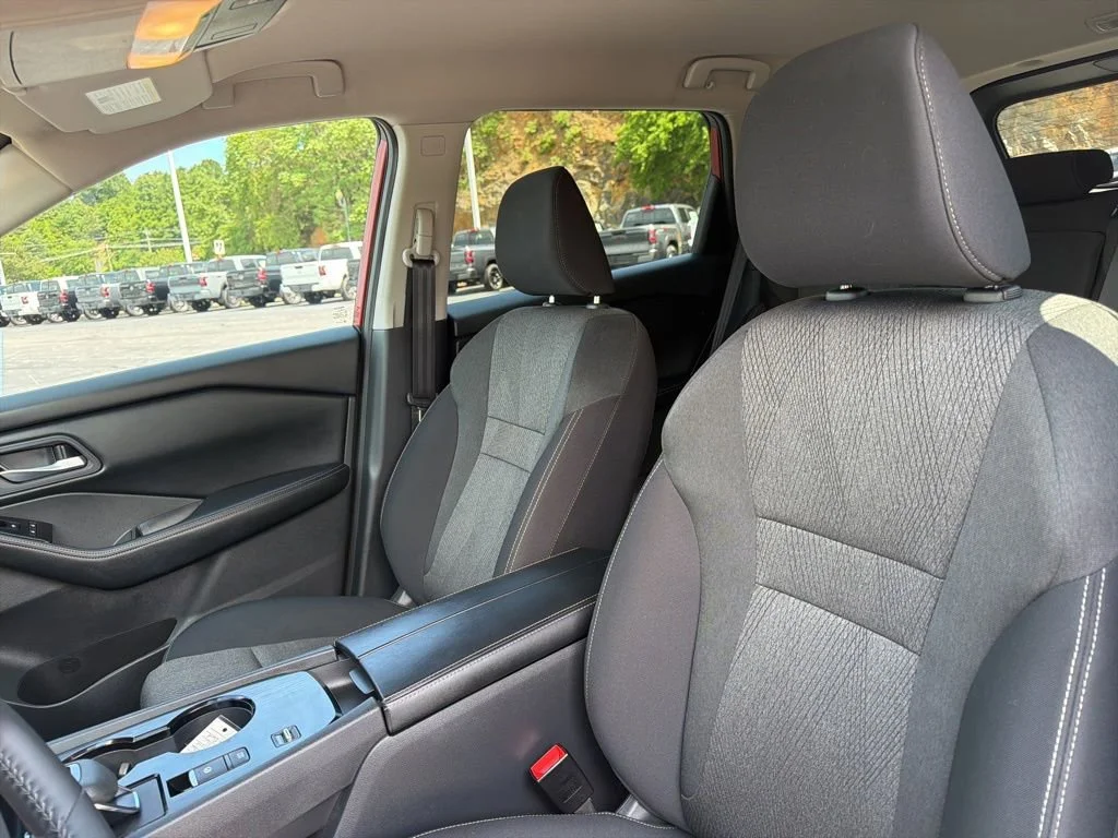 Used 2025 Red Nissan SV image 9