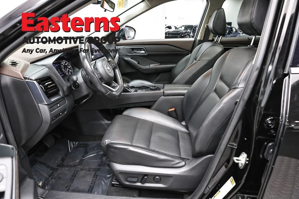 Used 2021 Black Nissan SV image 14