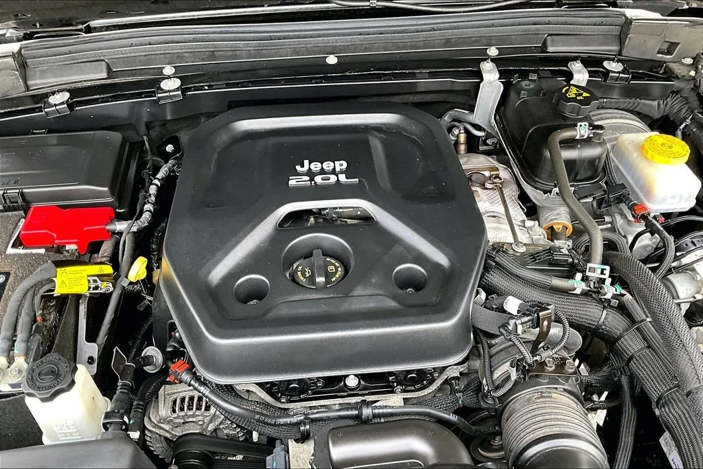 Used 2023 Black Jeep Sport S image 30