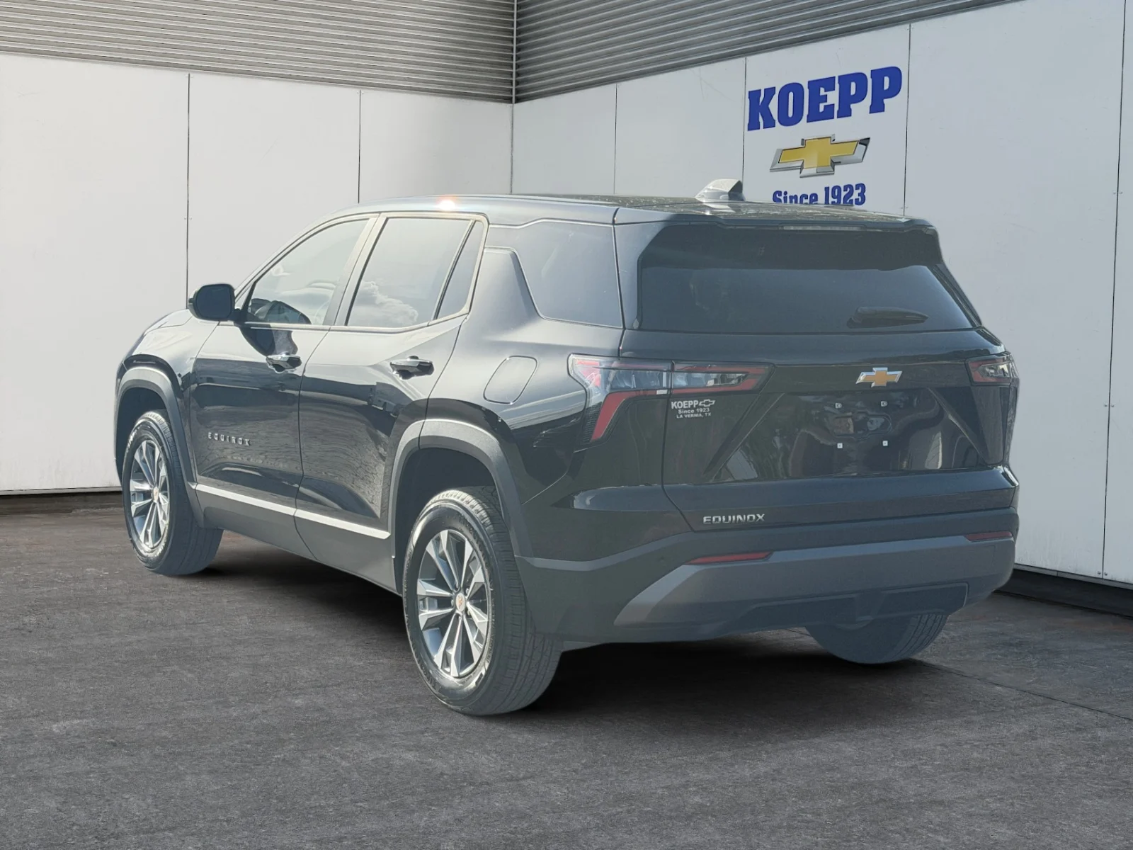 New 2027 Mosaic Black Metallic Chevrolet LT image 3