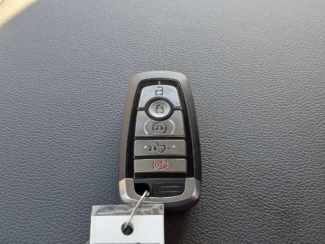 New 2027 Agate Black Metallic Ford F-250® Lariat® image 52