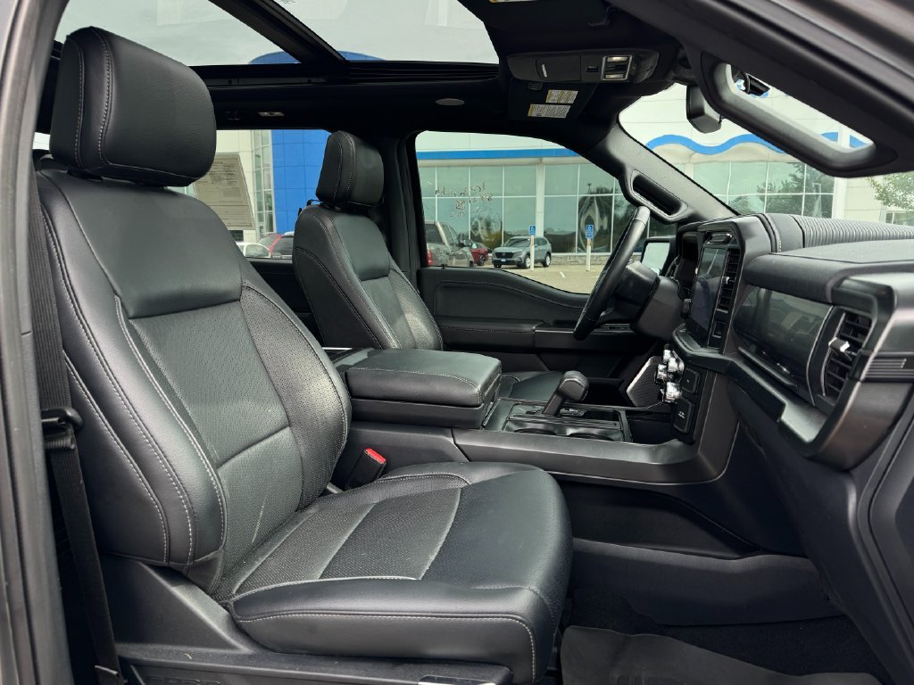 Used 2024 Carbonized Gray Metallic Ford Lariat image 22