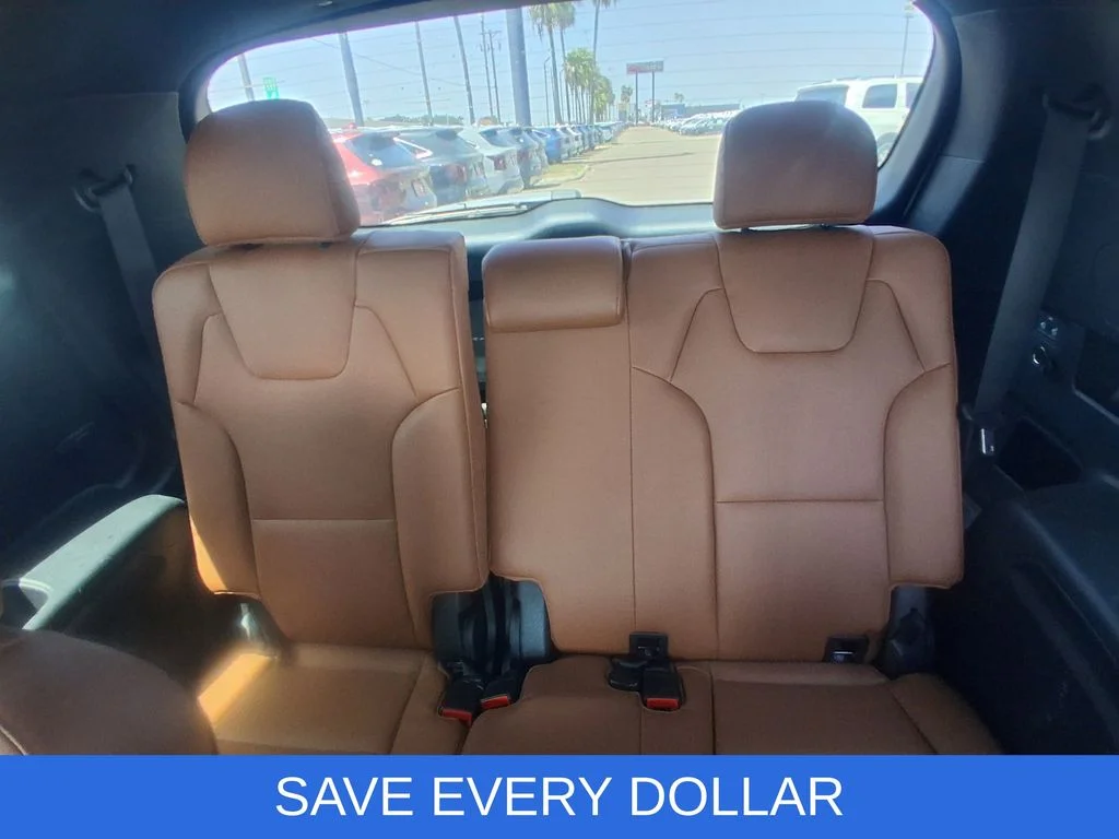 Used 2025 White Kia EX X-Line image 16