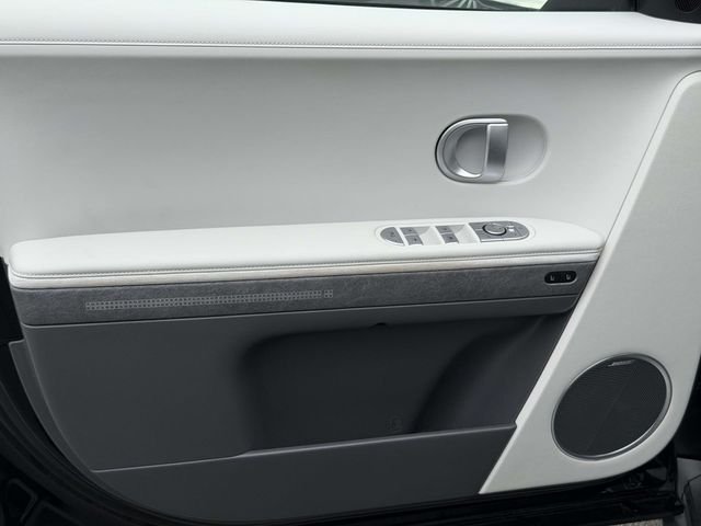 Used 2023 Black Hyundai Limited image 26