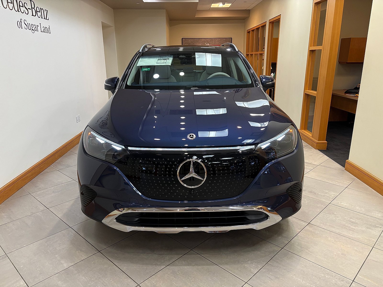 New 2027 Twilight Blue Metallic Mercedes-Benz EQE 320+ image 36