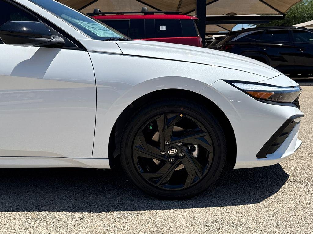 New 2026 White Hyundai SEL Sport image 5