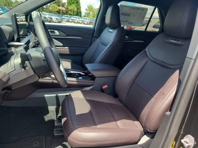 New 2026 Black Metallic Ford Platinum image 21