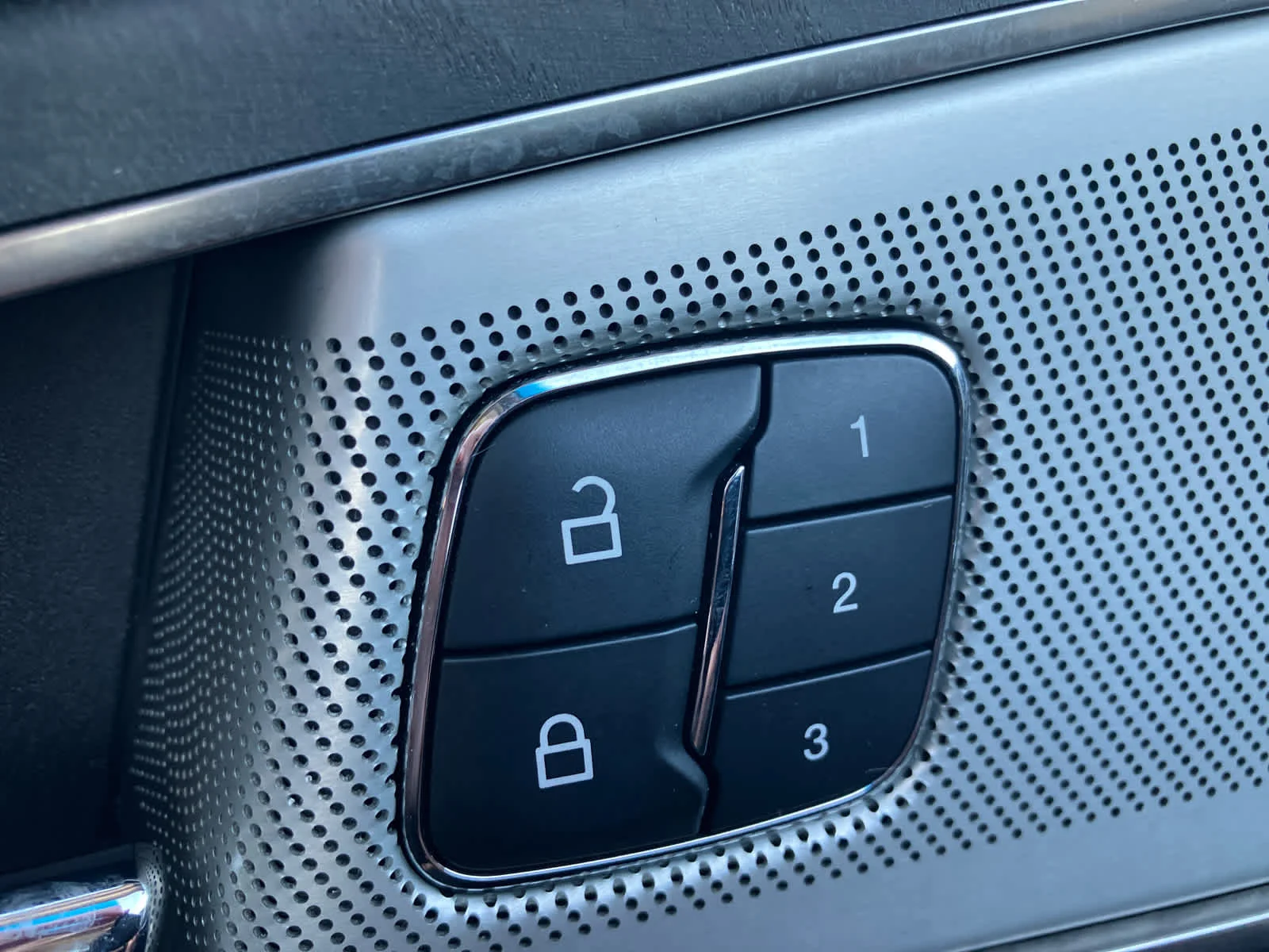 Used 2019 Rhapsody Blue Lincoln Reserve image 12