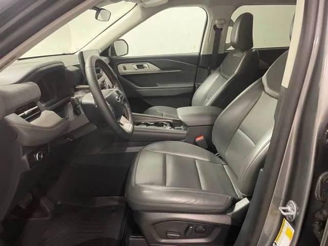 Used 2025  Ford Active image 20