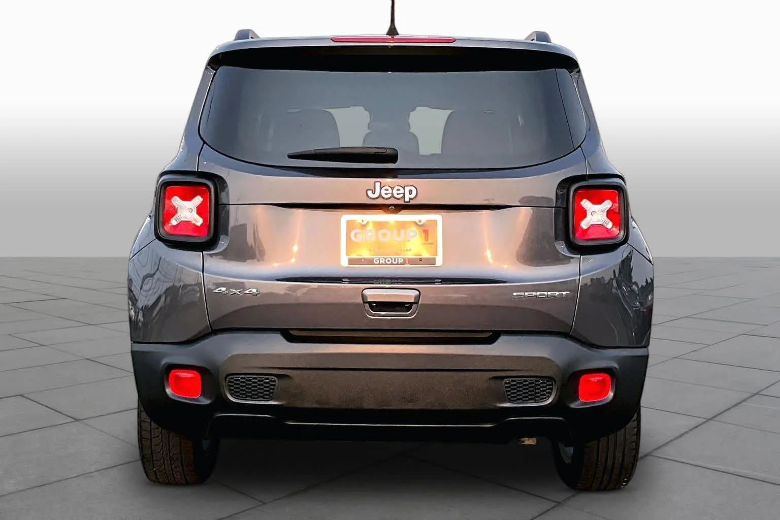 Used 2020 Granite Crystal Metallic Clearcoat Jeep Sport image 5