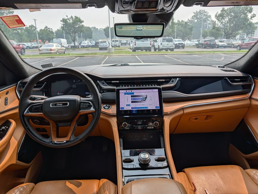 Used 2023 White Jeep Summit image 2