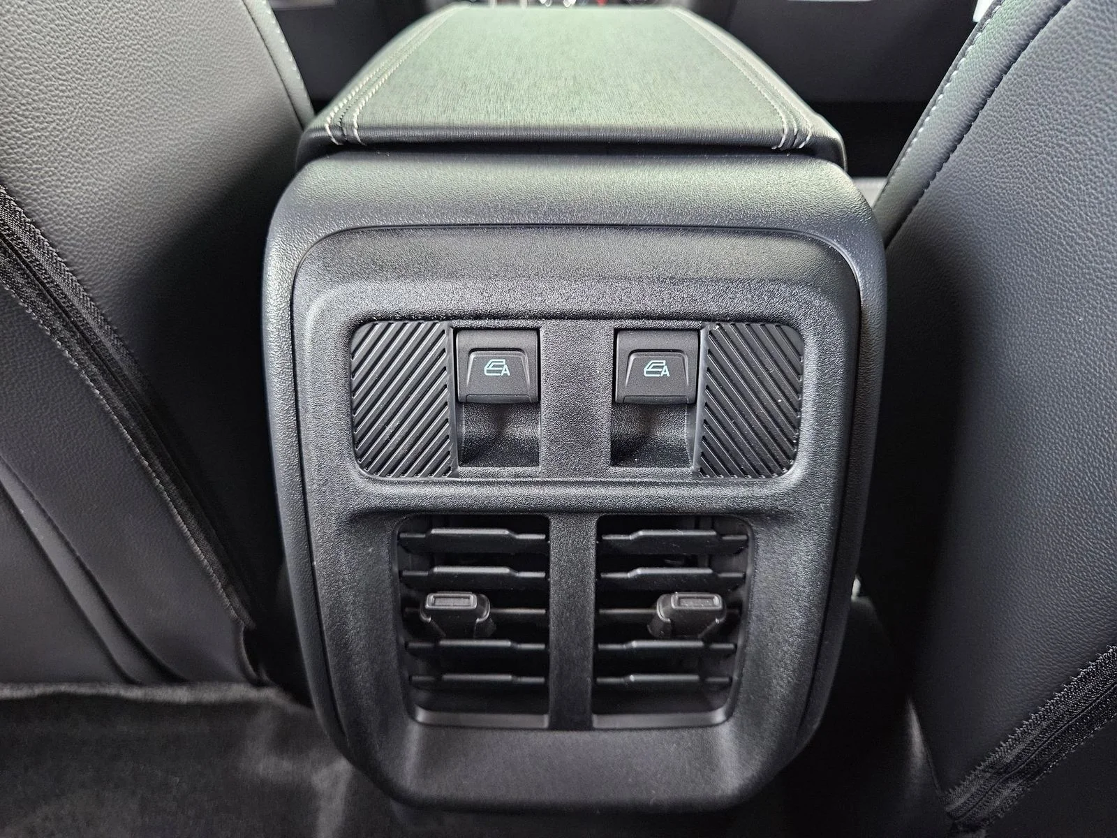 New 2026 Avalanche Ford Outer Banks® image 27