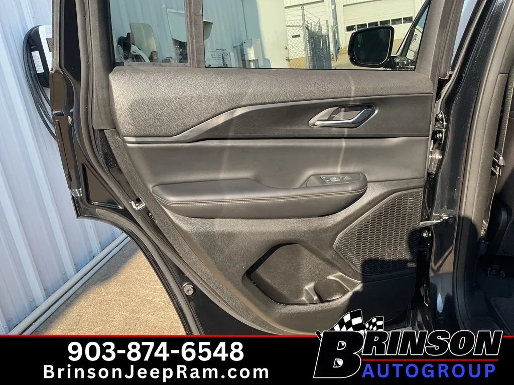 Used 2024 Diamond Black Crystal Pearlcoat Jeep Altitude image 16