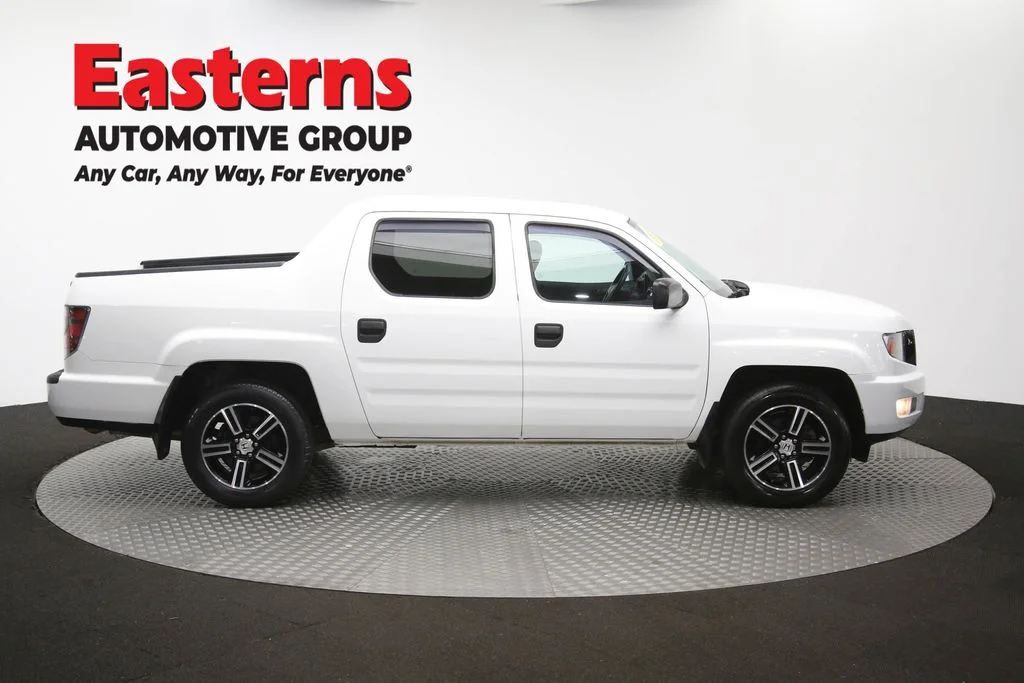 Used 2014 White Honda Sport image 43