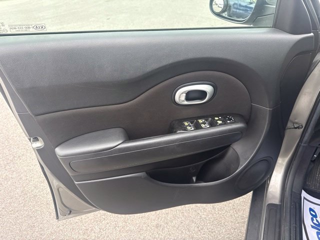 Used 2017 Gray Kia Plus image 14