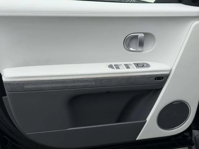 Used 2023 Black Hyundai Limited image 26