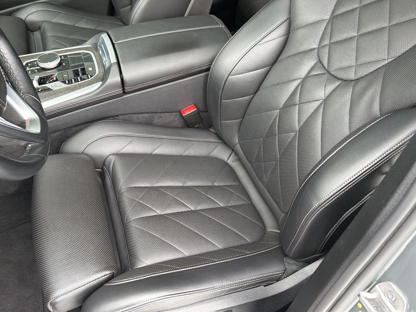 Used 2024 Skyscraper Grey Metallic BMW sDrive40i image 31