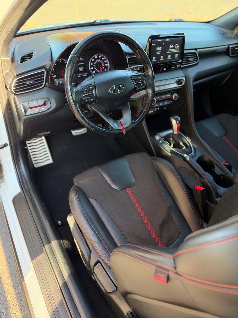 Used 2019 Chalk White Hyundai Turbo image 30