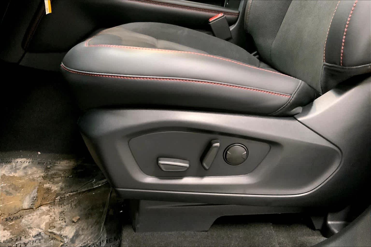 New 2026 Agate Black Metallic Ford ST image 19