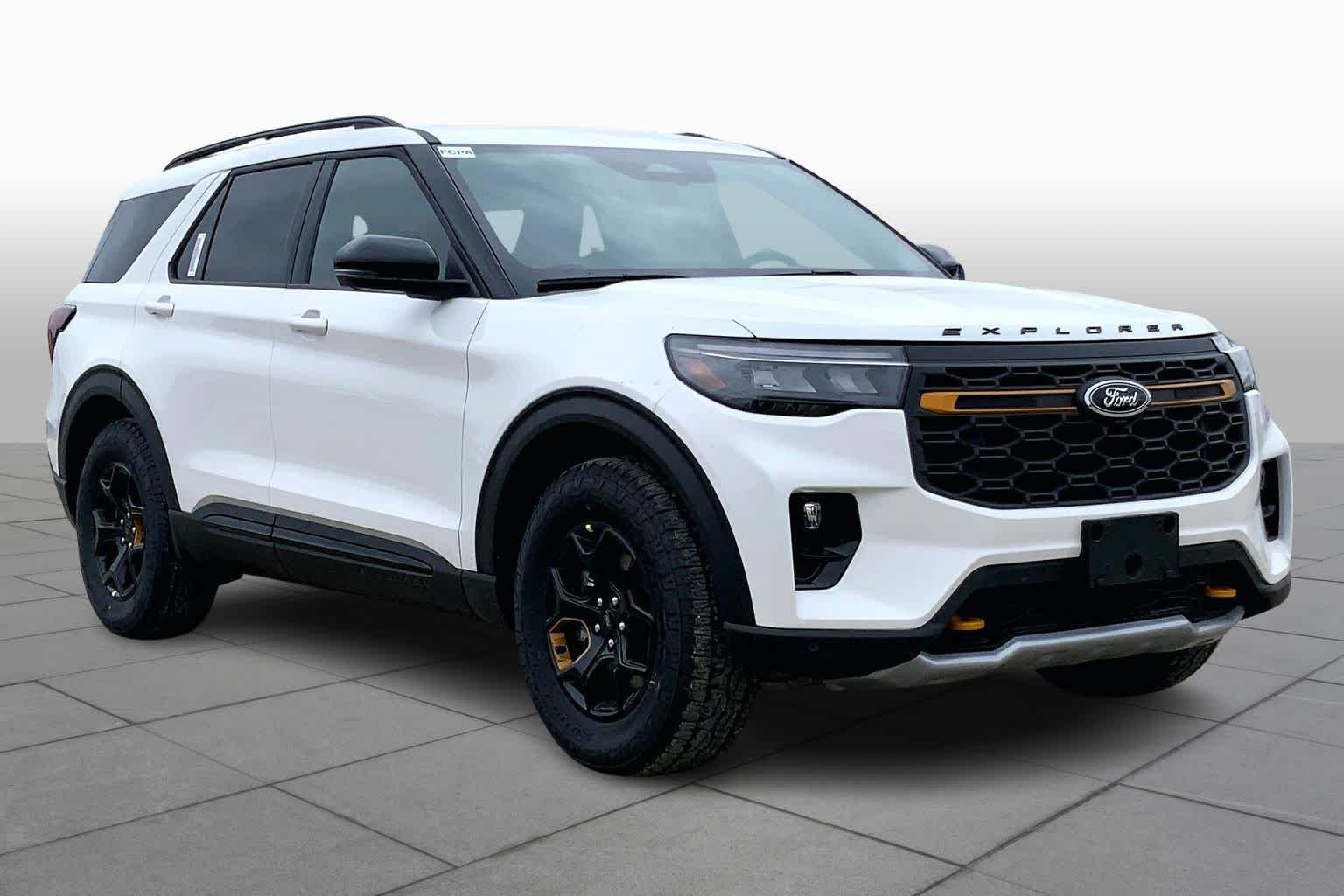 New 2026 Star White Metallic Tri-Coat Ford Tremor® image 2