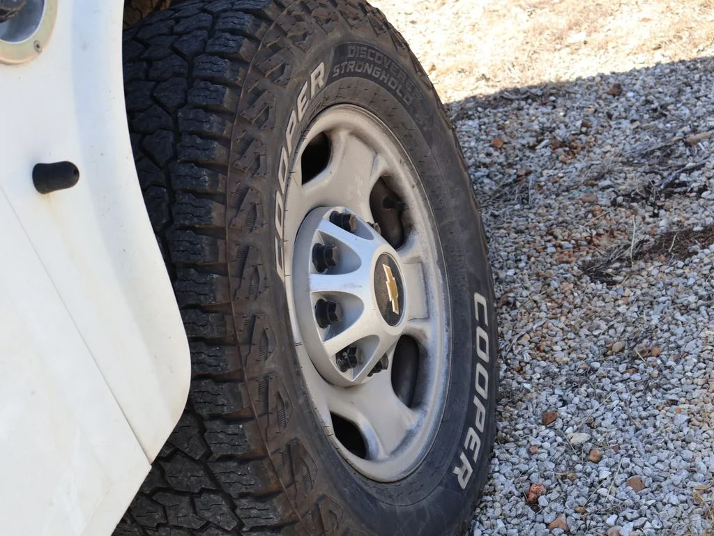 Used 2021 Summit White Chevrolet Work Truck image 25