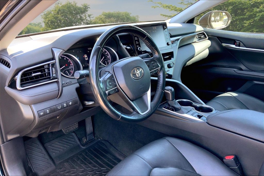 Used 2021 Black Toyota XLE image 17