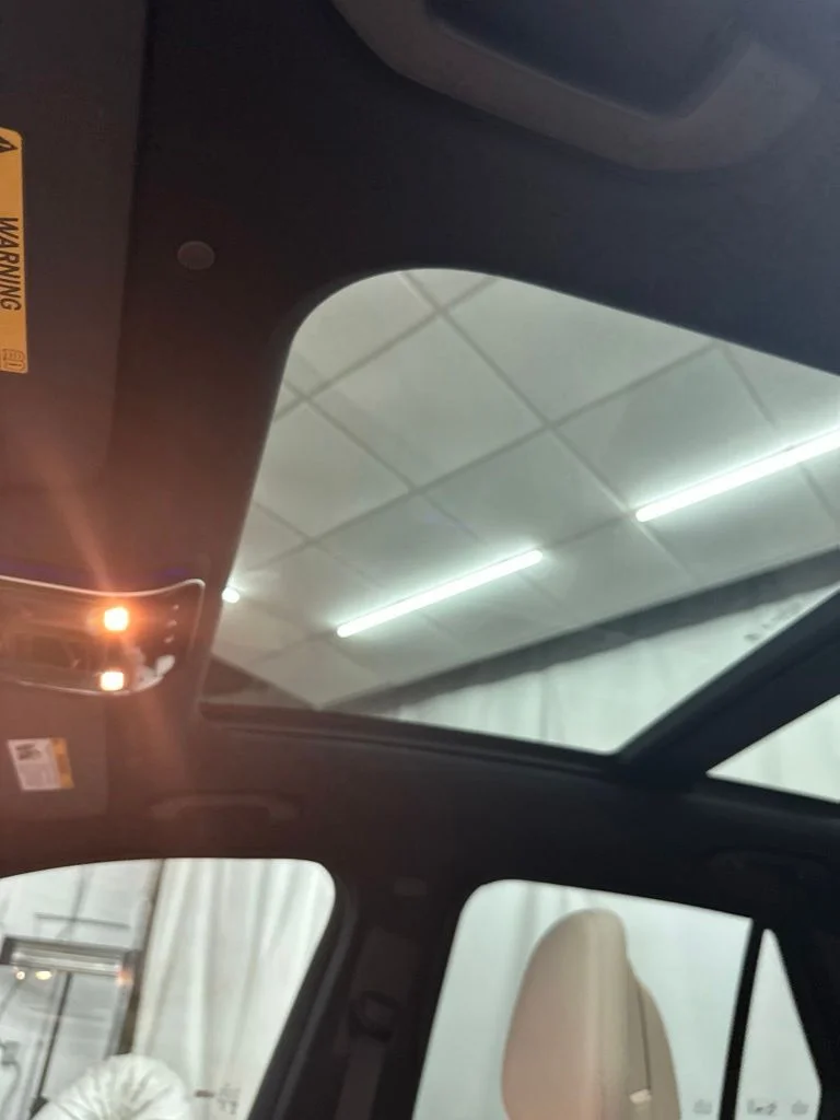 New 2027 White Mercedes-Benz GLC 300 image 21